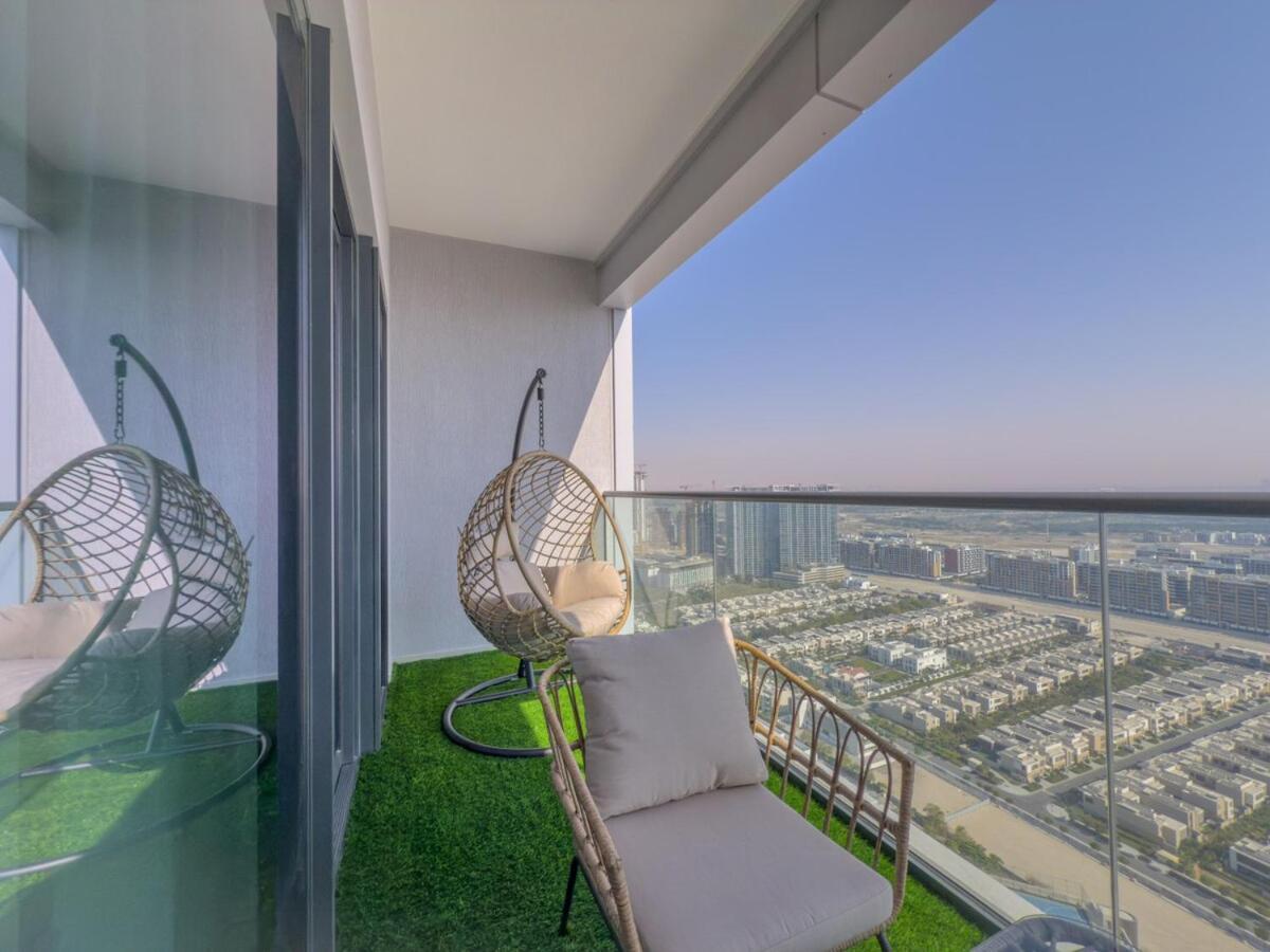 Elegant 2-br With Modern Comfort Dubai
