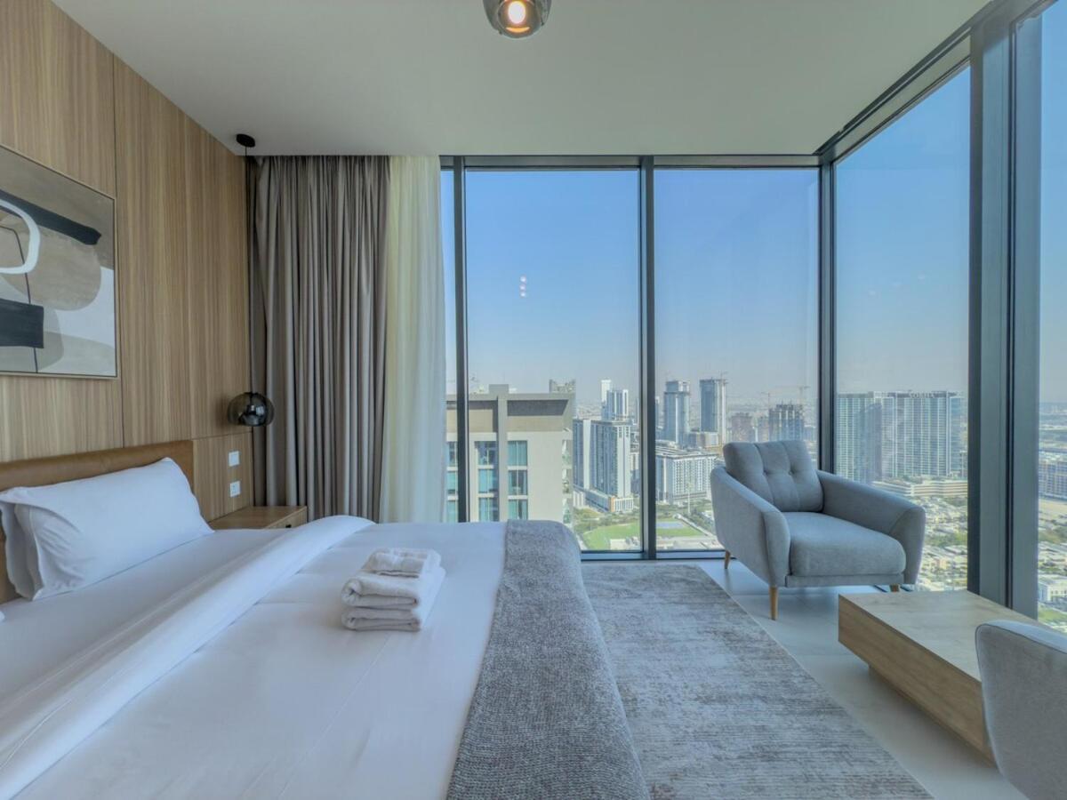 Elegant 2-br With Modern Comfort *