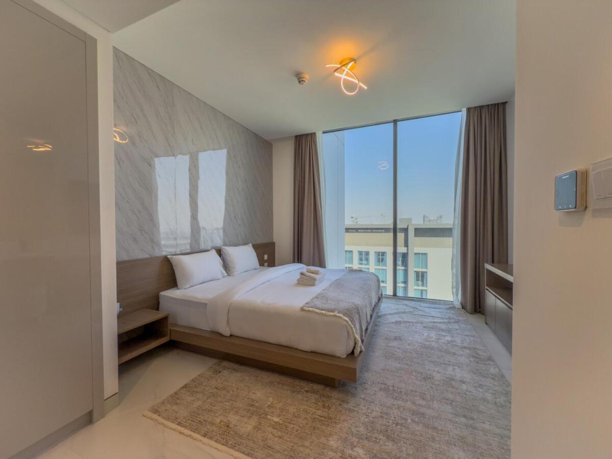 Apartment Elegant 2-br With Modern Comfort *