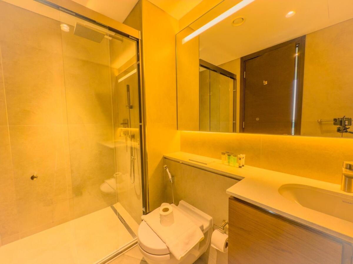 Elegant 2-br With Modern Comfort Dubai