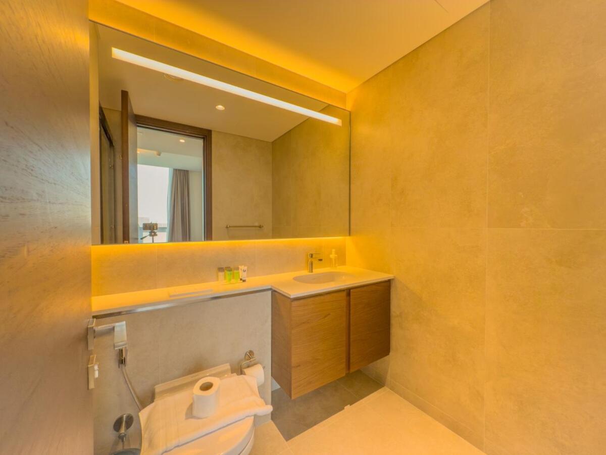 Elegant 2-br With Modern Comfort Apartment *